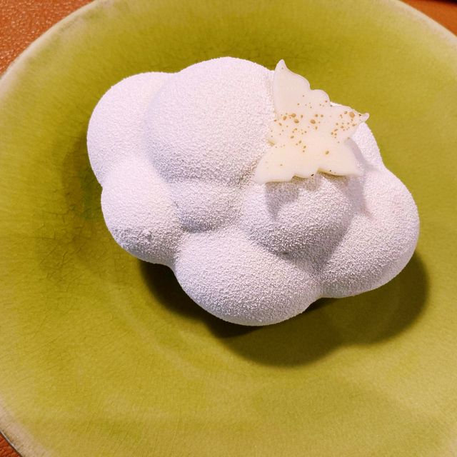 【日本橋】マンダリンオリエンタル東京　KUMOケーキ