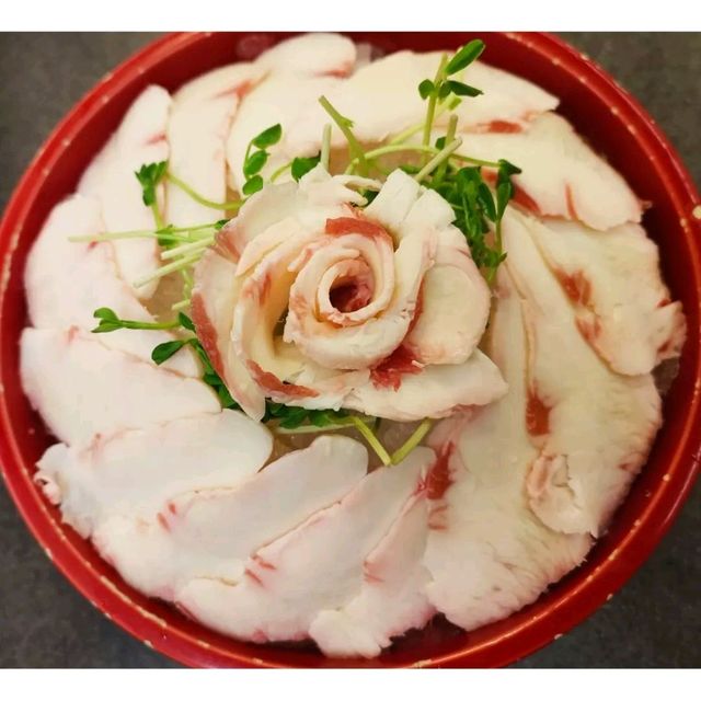 九龍城一間用靚料嘅火鍋店！