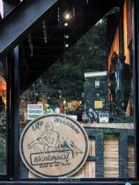 ร้านกาแฟเล็กๆในหุบเขาแห่งเชียงราย🍃 