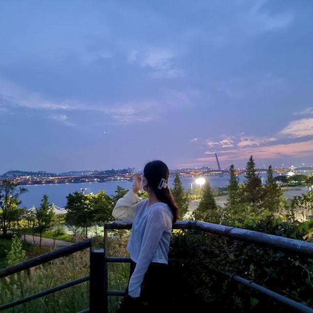 한강중에 최고는 망원 한강공원 아닐까 ..?