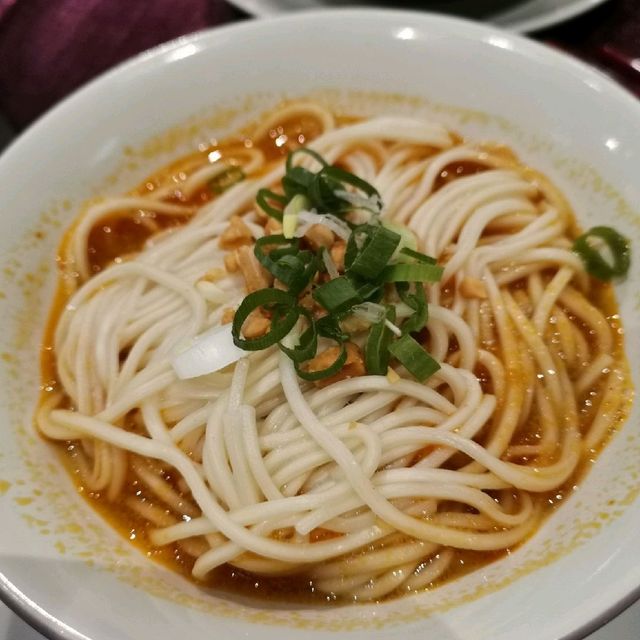 一次滿足川粵口味「明皇樓」……吃得到花椒味、嚐得到燒臘味