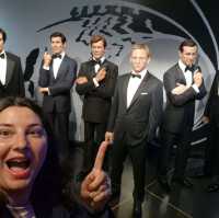 Meeting celebrities at Madame Tussauds 