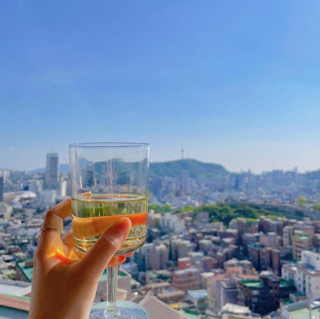 서울뷰를 한눈에 담을 수 있는 테르트르 카페