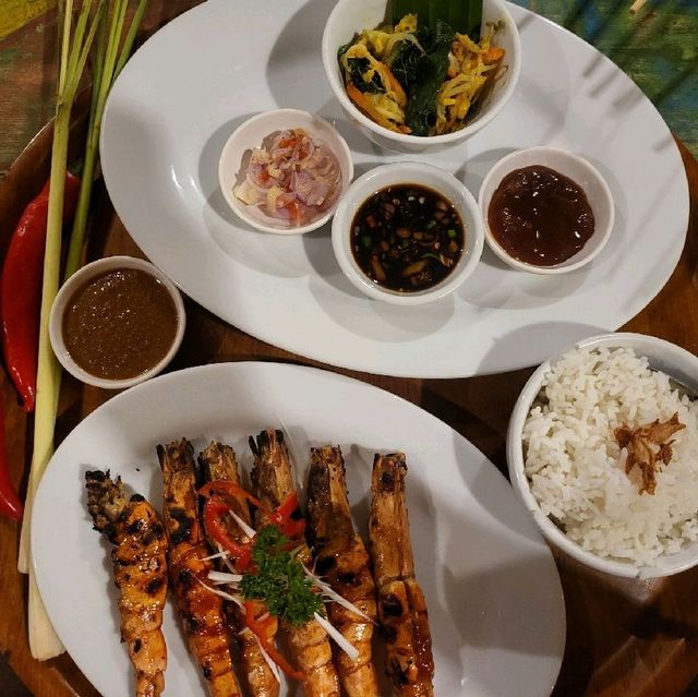 발리 스미냑 와룽 니아 한국인들이 많이 가는