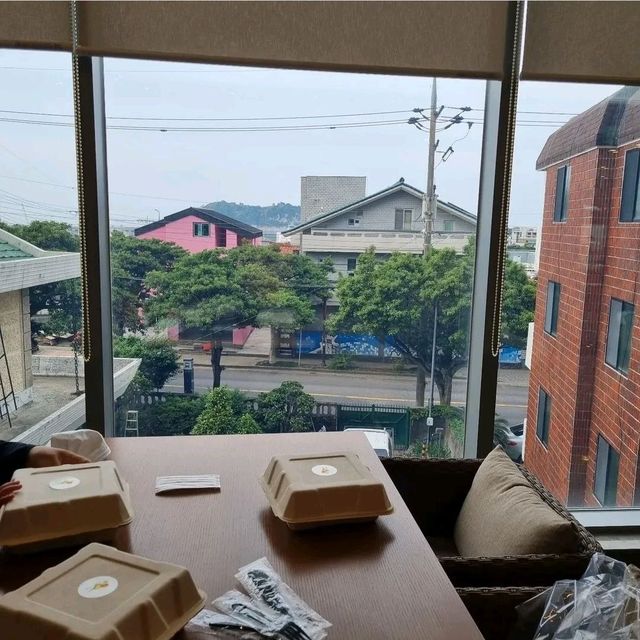 가성비 오션뷰 '호텔 브릿지 제주 서귀포 호텔'
