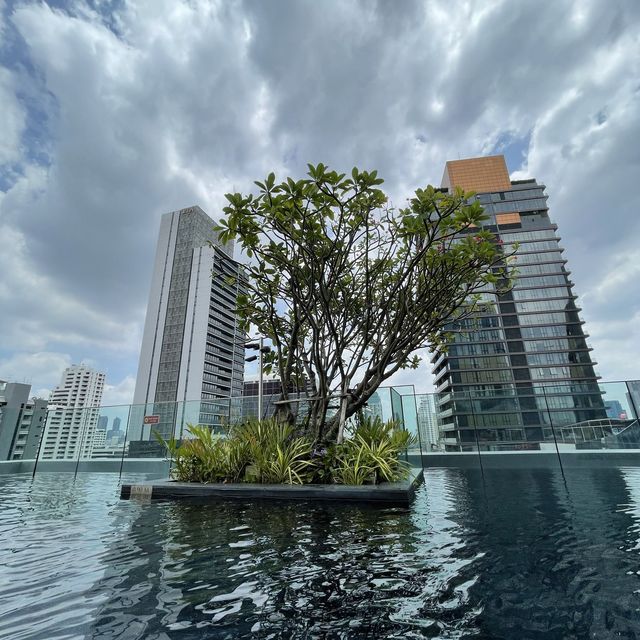 Grande Centre Point Sukhumvit swimming pool