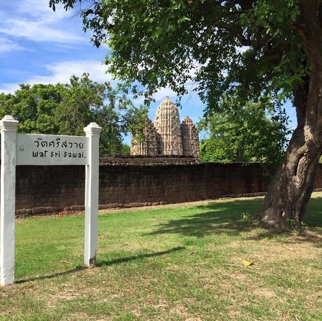 3 Prangs in the temple