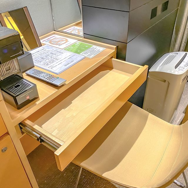 浅草ビューホテルテーブル周りの設備