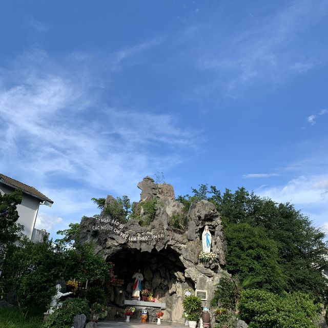 Phủ Cam Catholic Church 