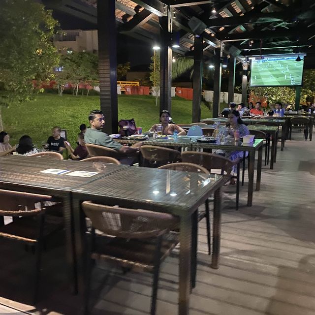 The Bark Cafe, Changi