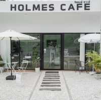 Holmes cafe