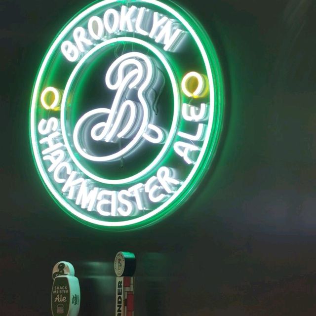 shake shack in the neighbourhood 