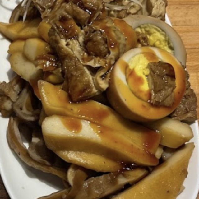 台北（雙月食品）麻油雞湯和油飯