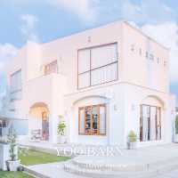 คาเฟ่ในบ้านสีขาว สุดมินิมอล! น่ารักสุด ถ่ายรูปสวย