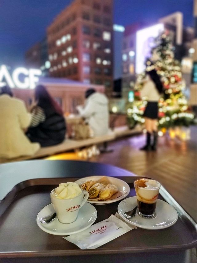 크리스마스시즌에 가장 아름다운 카페 몰또에스프레소바🎄