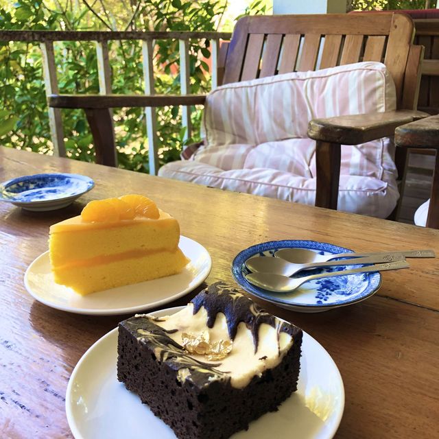 Coffee by the Garden☕️🌿