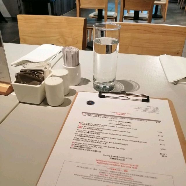 君立酒店～餐廳Cafe