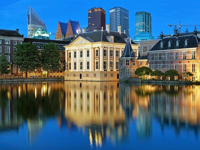 Explore Mauritshuis