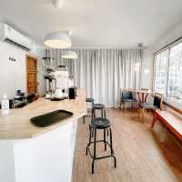 Human Cafe & Bar