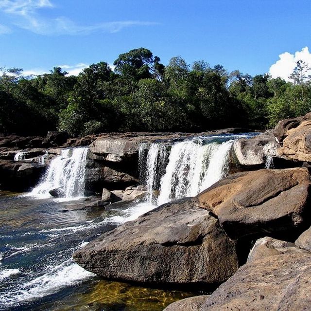 Tad Leuk ( LERK WATERFALL)