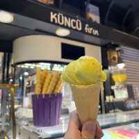 土耳其遊記 Izmir 開24小時的雪糕店 Küncü Fırın Çankaya 