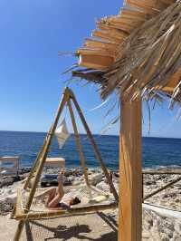 Porto Roxa Beach