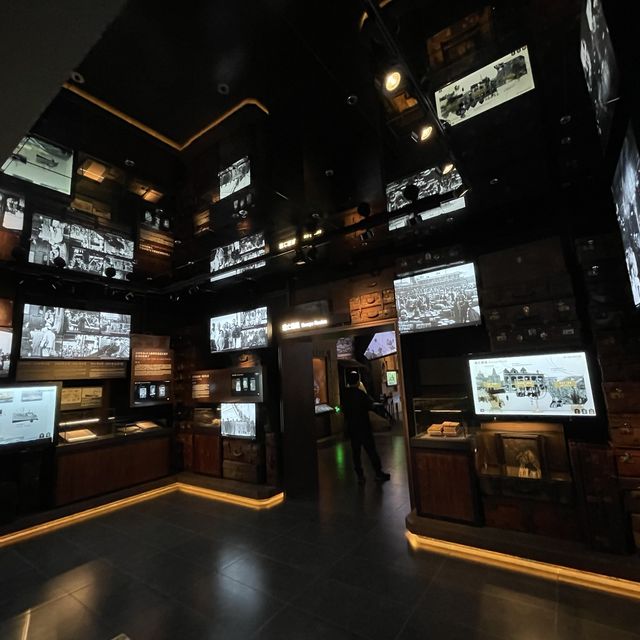 Jewish Refugees museum - Very good!