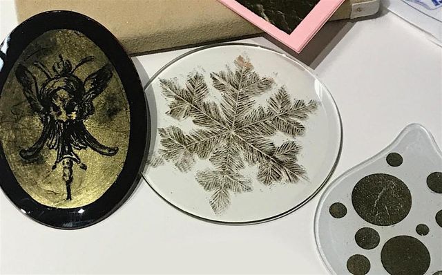 Gilded Glass Ornament Workshop with Master Gilder Lynne Rutter | Lynne Rutter Studio