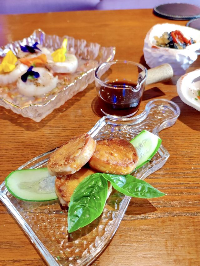 霓虹燈上、熱情的🇪🇸西班牙菜「Tapa Room」