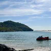 นั่งชิลริมทะเลที่หาดถ้ำพัง