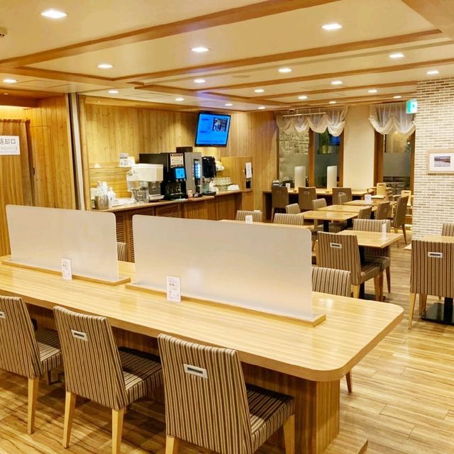 北海道の名物料理が全部揃う！コスパ最強朝食バイキング