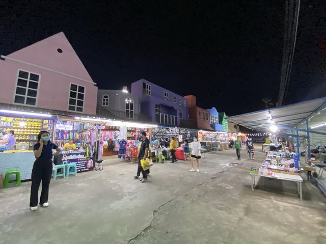 Owl Market ตลาดนกฮูก at Nonthaburi 