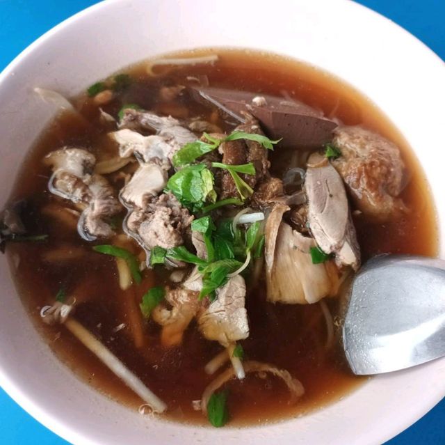 ก๋วยเตี๋ยวเป็ด เจ้าอร่อย ปากคลองตลาด