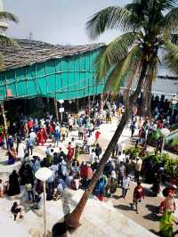 바다위의 Haji Ali Dargah 