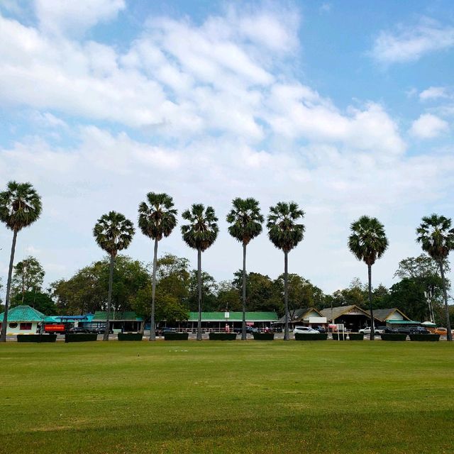 อ่าวนาวิกโยธิน หาดเตยงาม (Toey Ngam Beach)