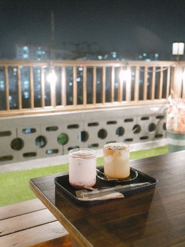 카페, 다시 여기 - 인천 수봉공원 뷰 맛집 카페