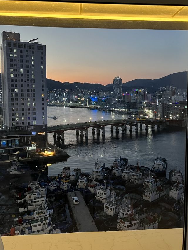 [부산] 호캉스에 딱!!✨ 환상적인 뷰를 가진 부산 "라발스 호텔"