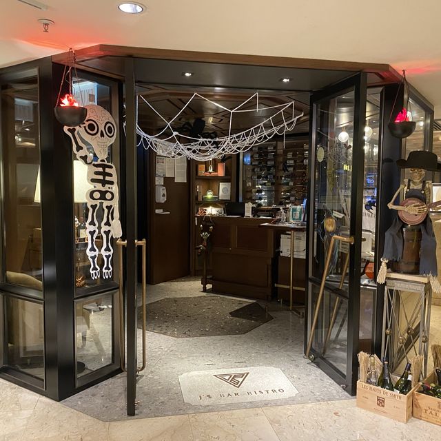 J’s Bar Bistro