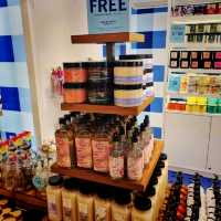 Shopping this fall at Plaza Singapura