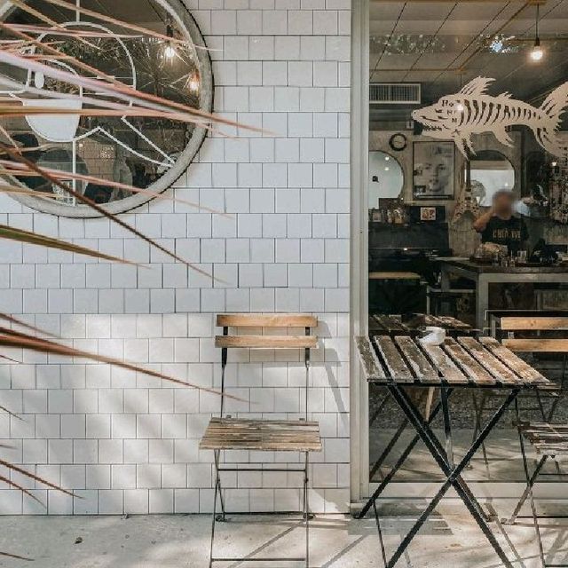 LA BUANA COFFEE BAR,MAKASSAR
