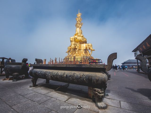 Mount Emei-The Sacred Buddhist Mountain