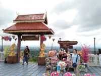 วัดพระธาตุดอยคำ  เลื่องชื่อหลวงพ่อทันใจ