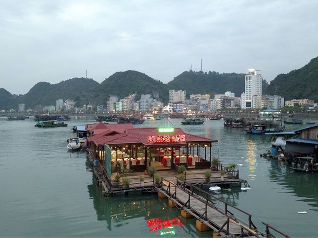 Beautiful floating Village @Cat Ba 