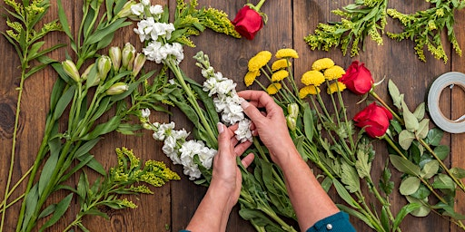 Fresh Flower Market at Heinen's: Everyday Flower Design | Heinen's Grocery Store
