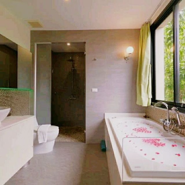 ฮูลา ฮูล่า รีสอร์ท (Hula Hula Resort)