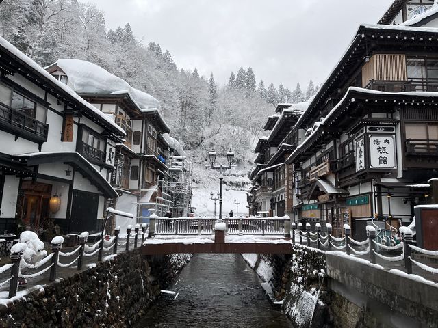 【山形】絶景！！銀山温泉の雪景色❄️