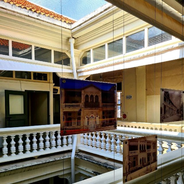 โรงเรียนสอนภาษาจีนแห่งแรกในจังหวัดภูเก็ต