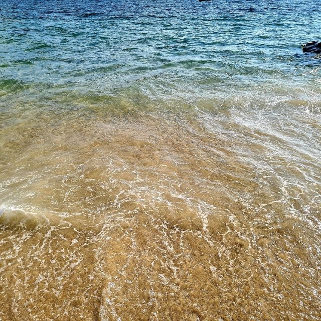 ชายหาดใกล้ป่าตอง ของกินของขาย ถูกมากมาย