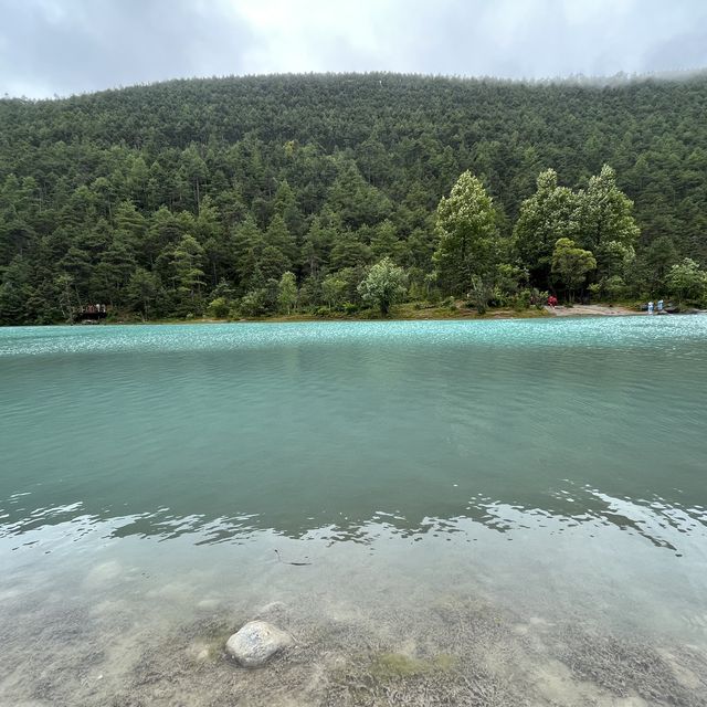 Luscious Turquoise Lake in Lijiang 
