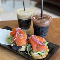 香港 | 銅鑼灣隱蔽落地大玻璃cafe